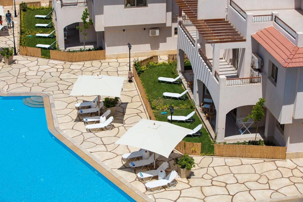 Aqua Heneish Boutique Rentals 메르사 마트루 외부 사진