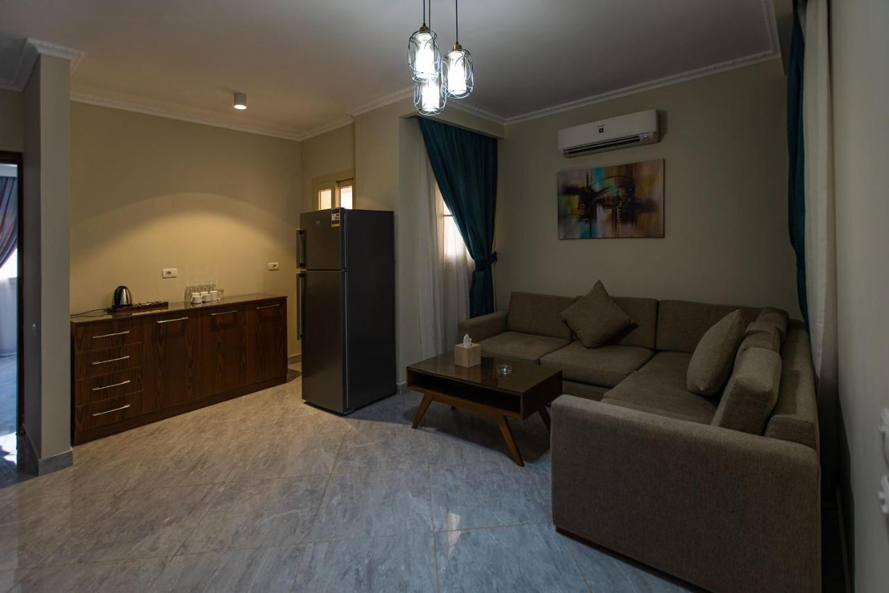 Aqua Heneish Boutique Rentals 메르사 마트루 외부 사진